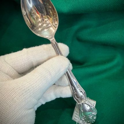 Серебряная десертная ложка